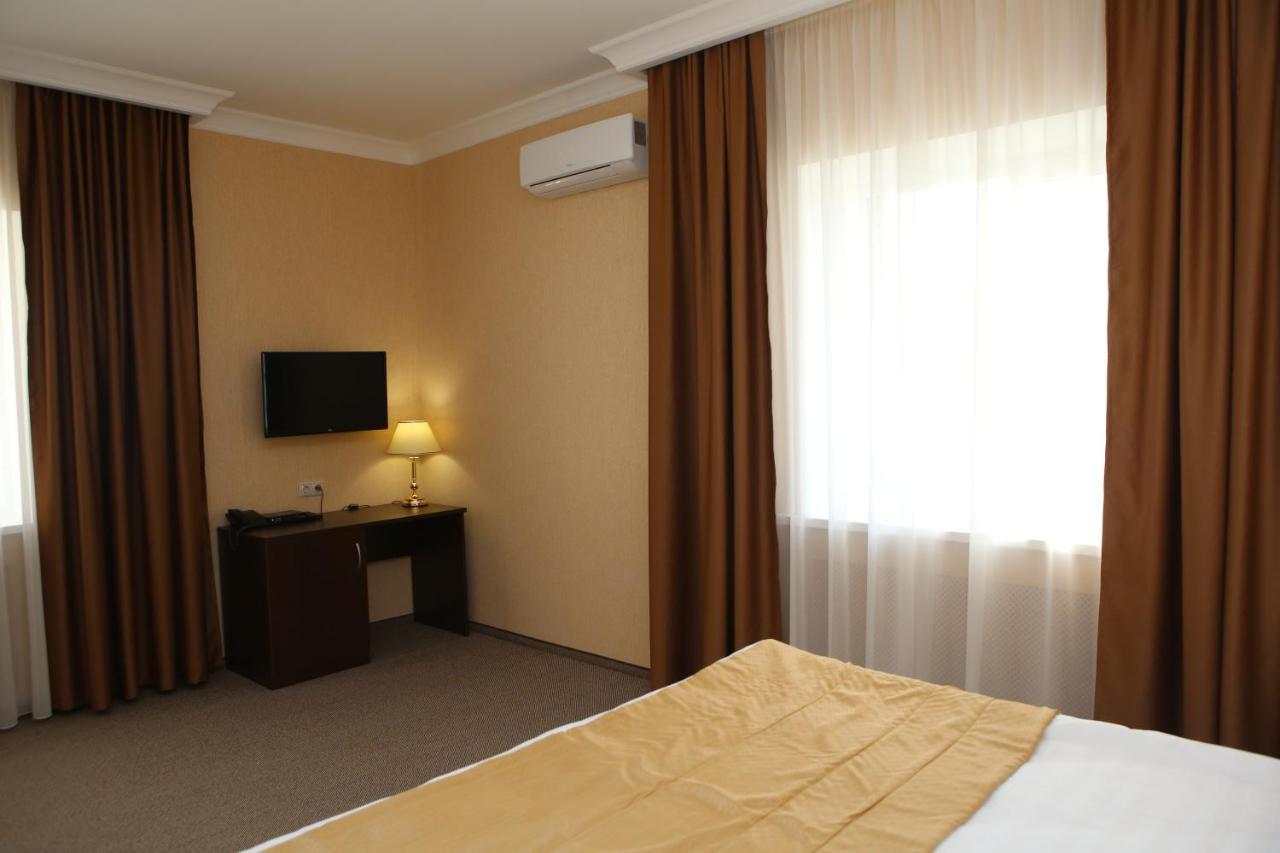 Hotel Aner Астана Екстериор снимка