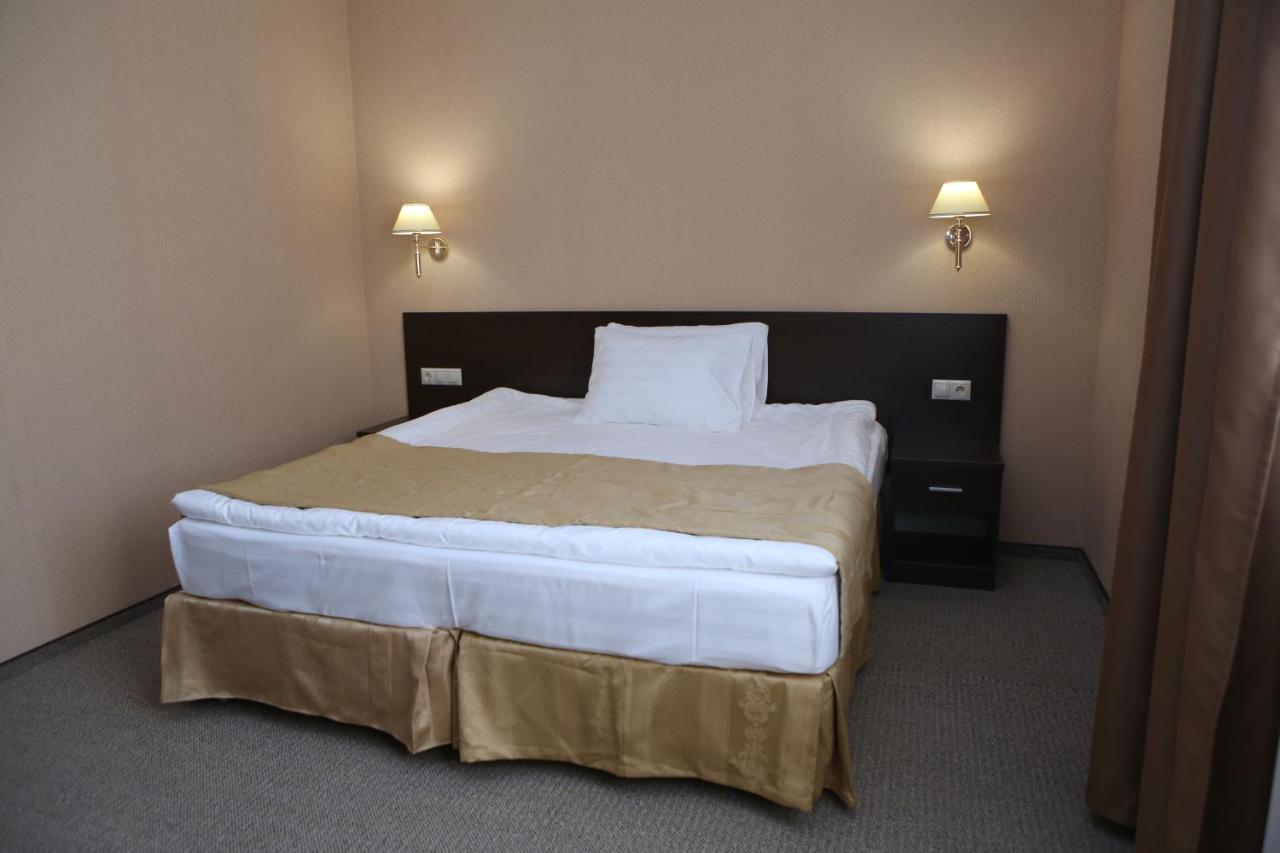 Hotel Aner Астана Екстериор снимка