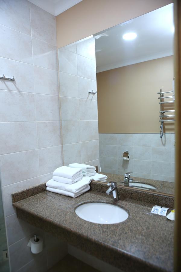 Hotel Aner Астана Екстериор снимка