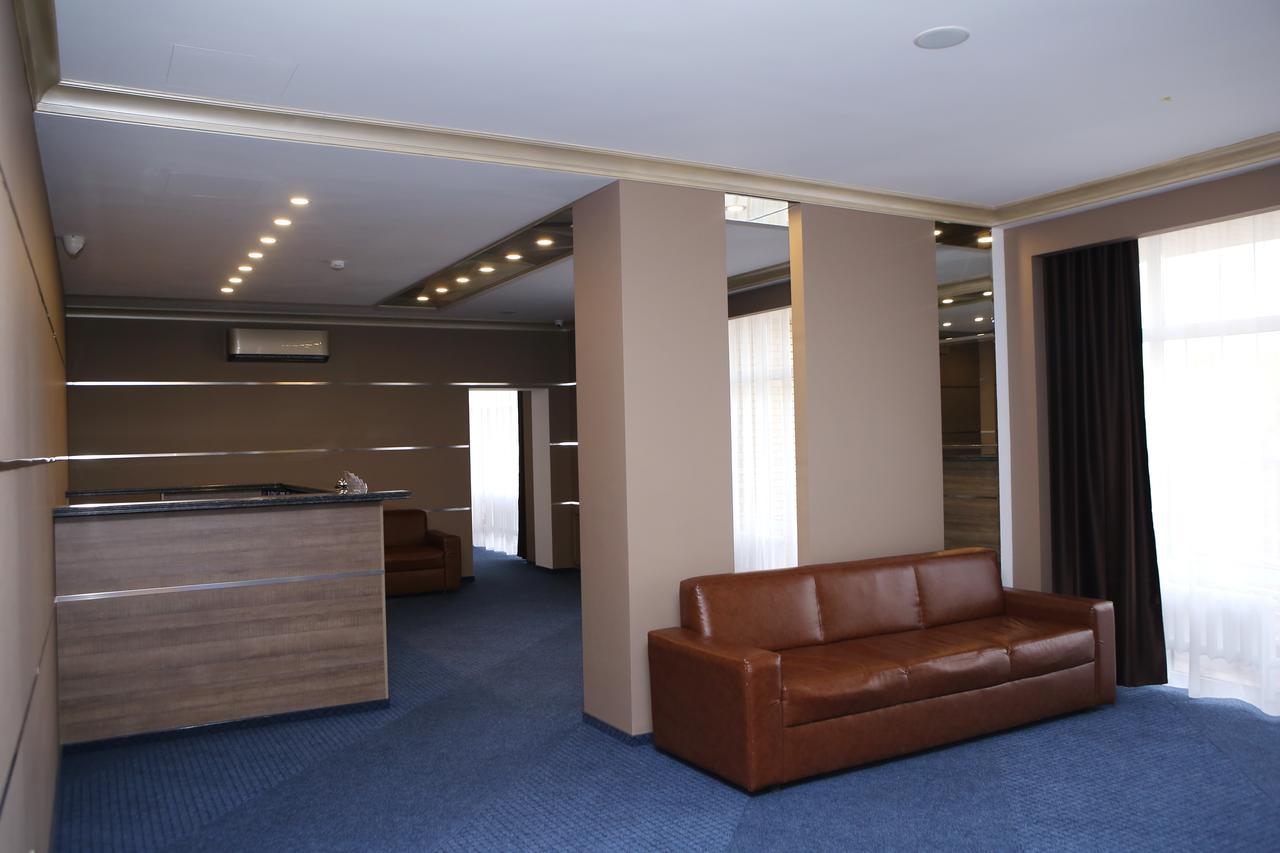 Hotel Aner Астана Екстериор снимка