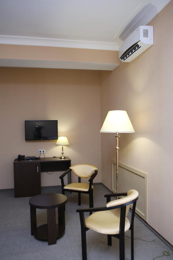 Hotel Aner Астана Екстериор снимка