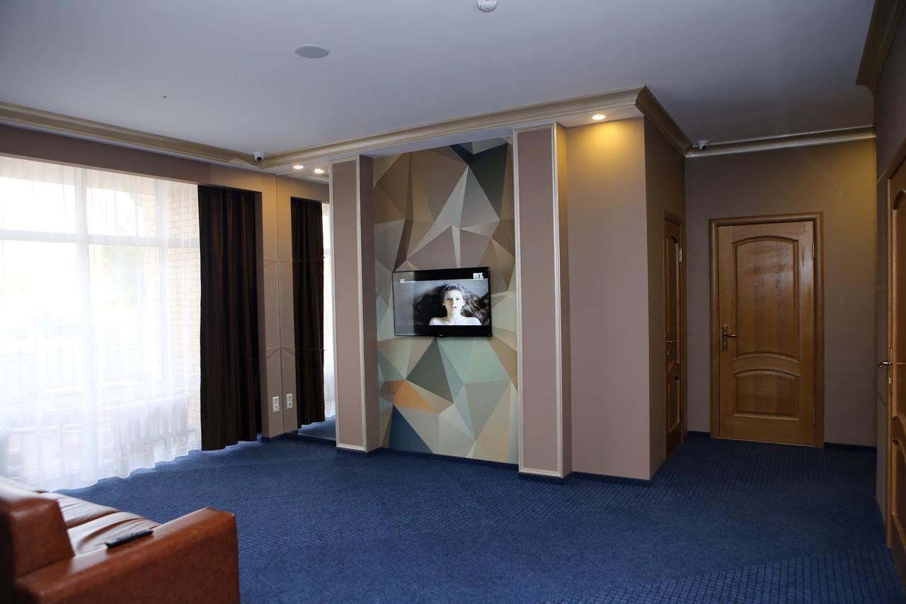 Hotel Aner Астана Екстериор снимка