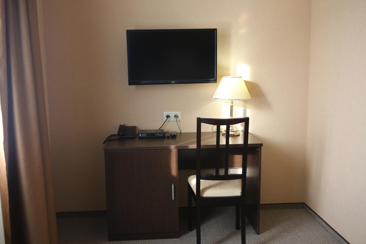 Hotel Aner Астана Екстериор снимка