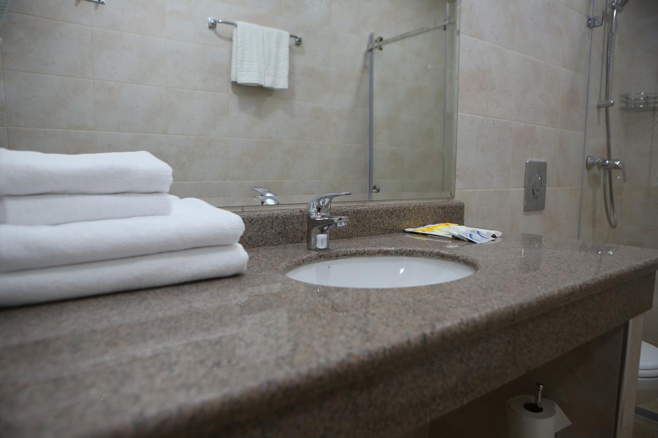 Hotel Aner Астана Екстериор снимка