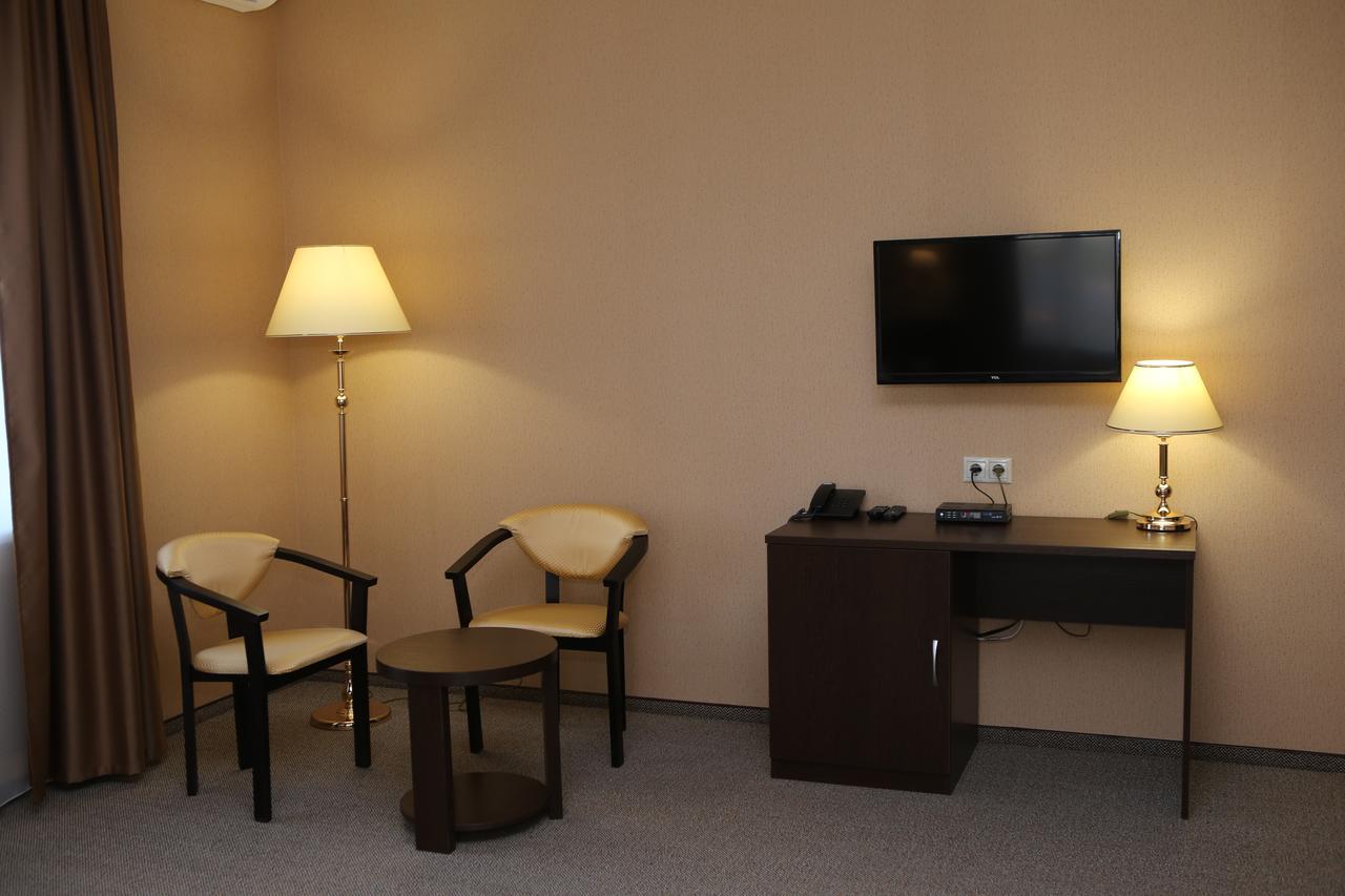 Hotel Aner Астана Екстериор снимка