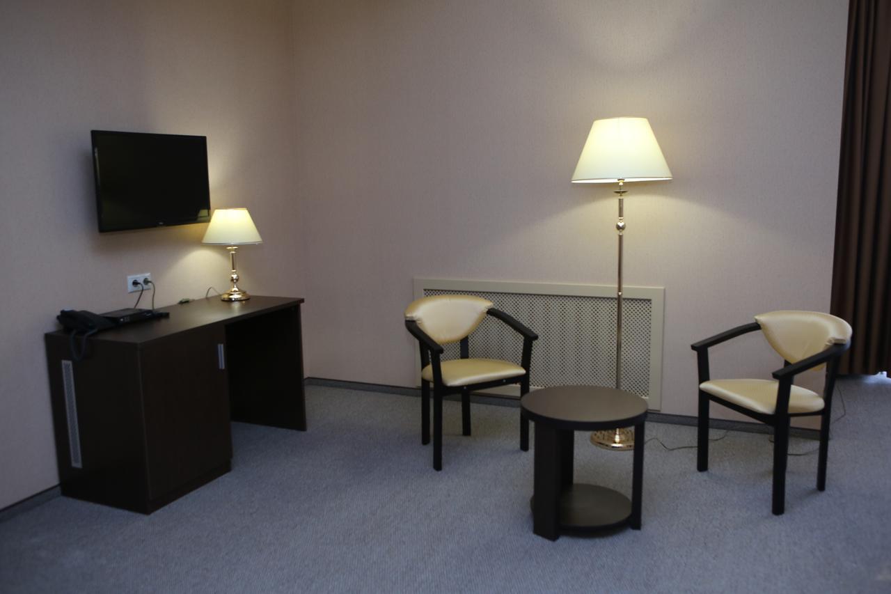 Hotel Aner Астана Екстериор снимка