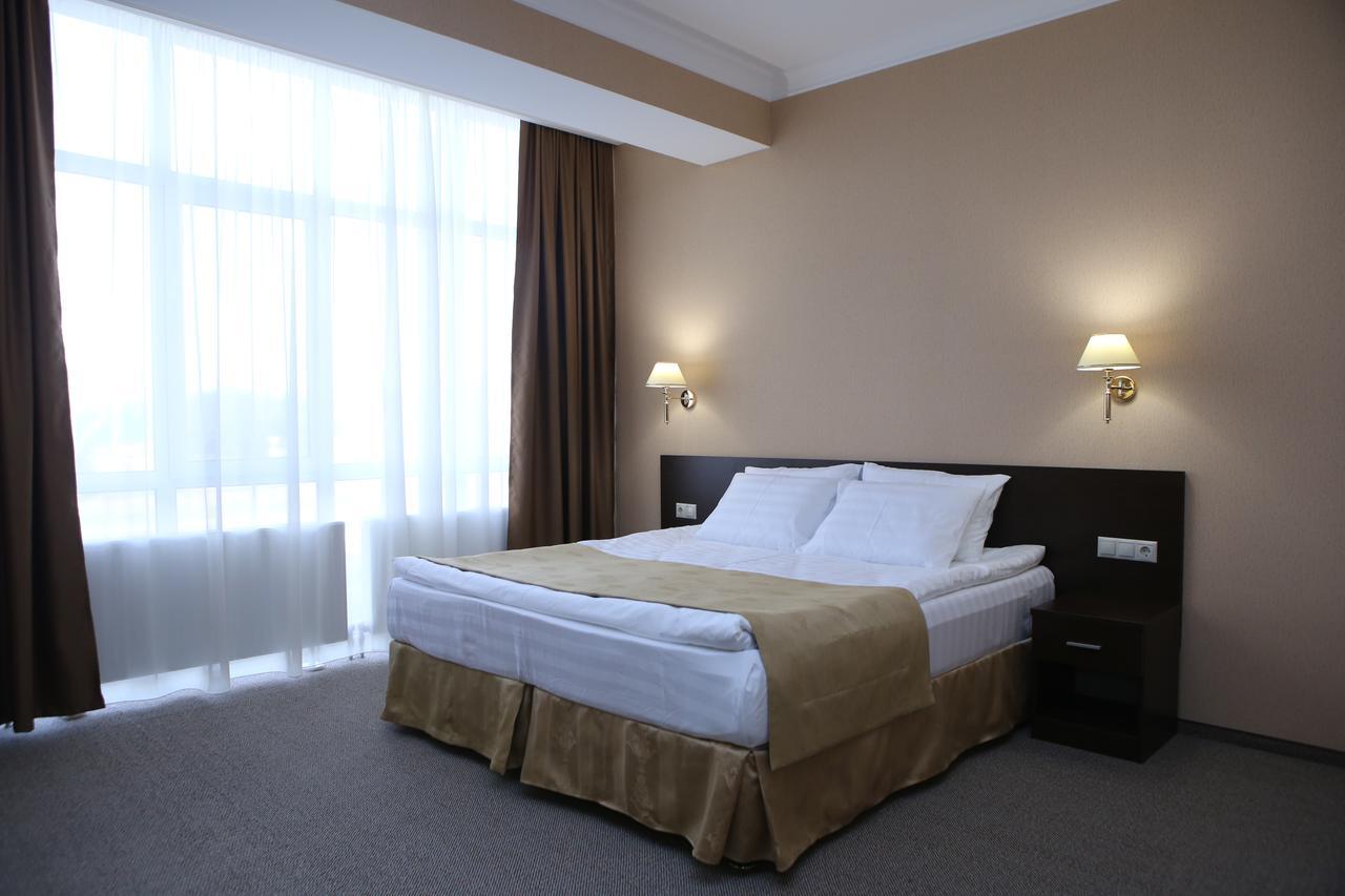 Hotel Aner Астана Екстериор снимка