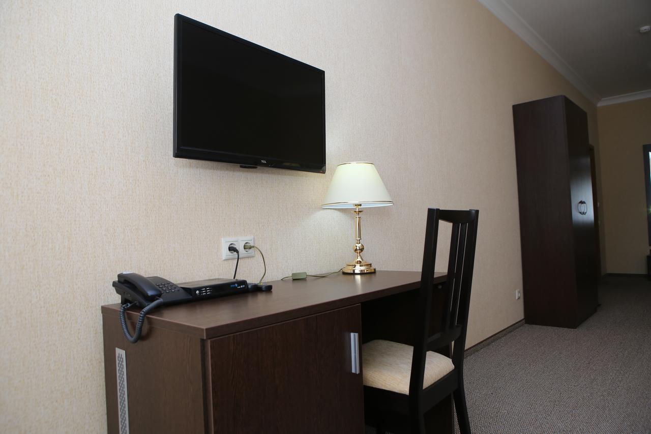 Hotel Aner Астана Екстериор снимка