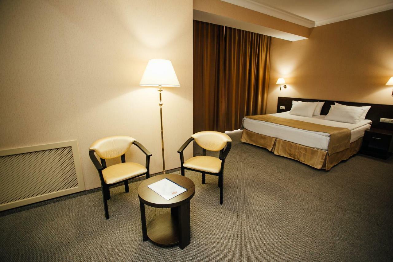 Hotel Aner Астана Екстериор снимка