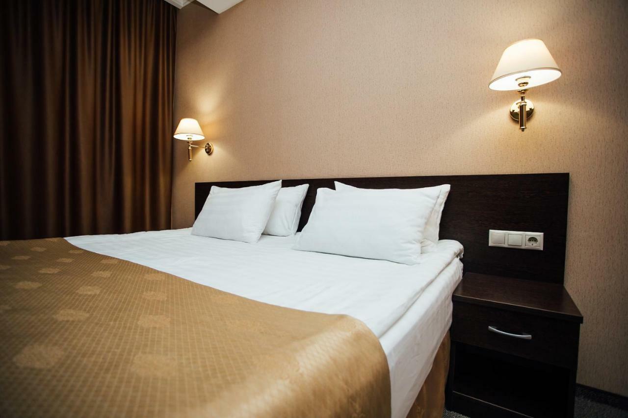 Hotel Aner Астана Екстериор снимка